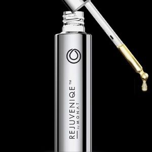 Monat Rejuvenique Oil!